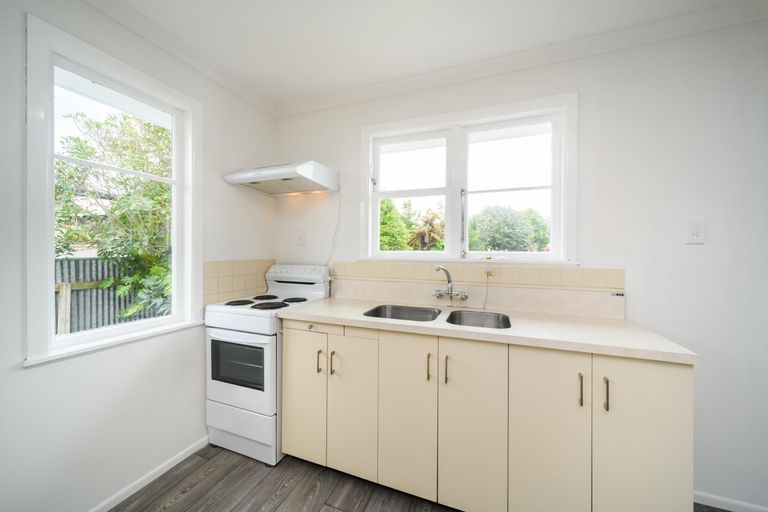 Photo of property in 32 Parkland Crescent, Terrace End, Palmerston North, 4410