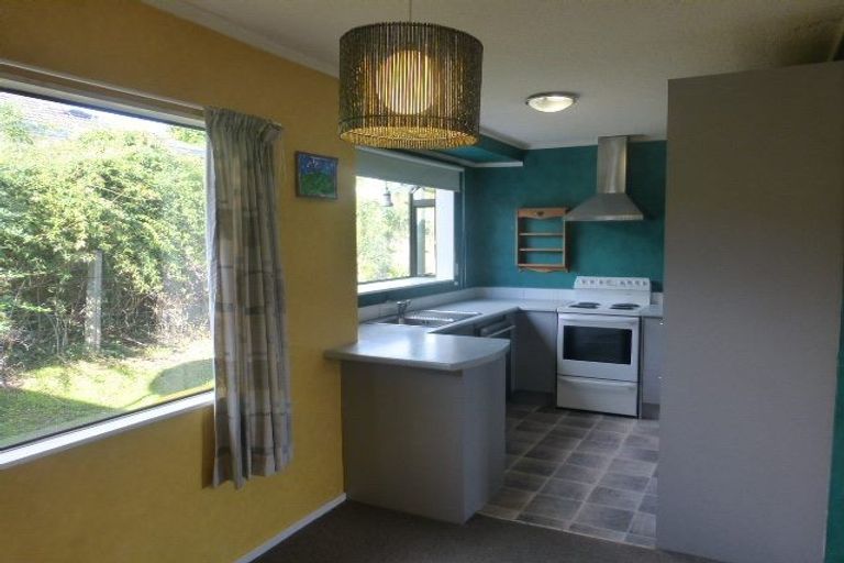 Photo of property in 1/12 Netherlands Avenue, Kelston, Auckland, 0602