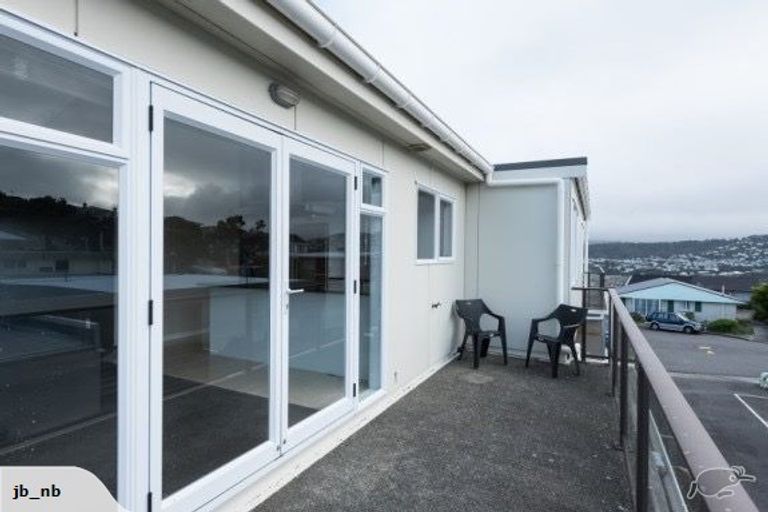 Photo of property in 8/21 Duchess Place, Maupuia, Wellington, 6022