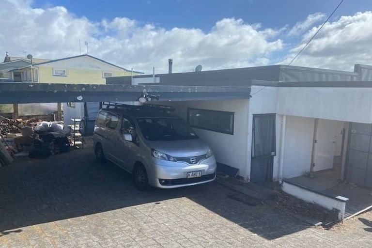 Photo of property in 155 Glengarry Road, Glen Eden, Auckland, 0602