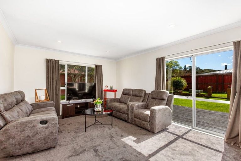 Photo of property in 3 Ipswich Grove, Wainuiomata, Lower Hutt, 5014