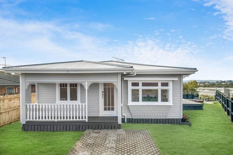 Photo of property in 75 Waimahia Avenue, Weymouth, Auckland, 2103