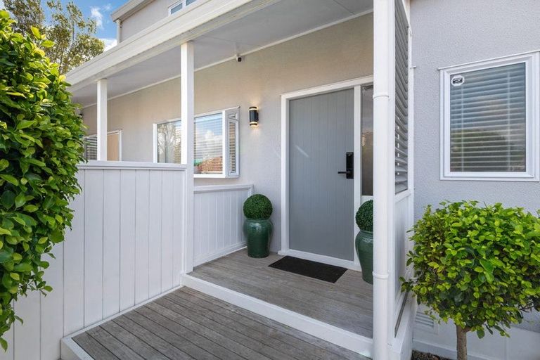 Photo of property in 1/18 Altair Place, Windsor Park, Auckland, 0632