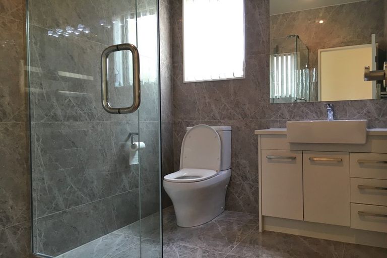 Photo of property in 16 Moville Drive, Flat Bush, Auckland, 2019