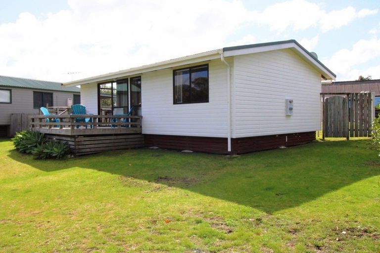 Photo of property in 117 Winslow Place, Matarangi, Whitianga, 3592