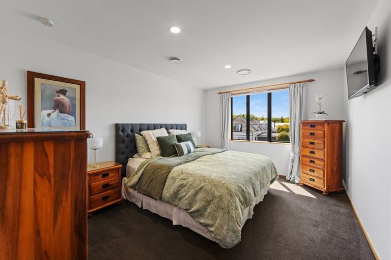 Photo of property in 20 Penruddock Rise, Westmorland, Christchurch, 8025