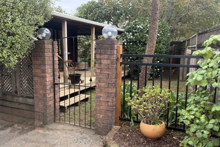 Photo of property in 20 Heaphy Street, Westown, New Plymouth, 4310