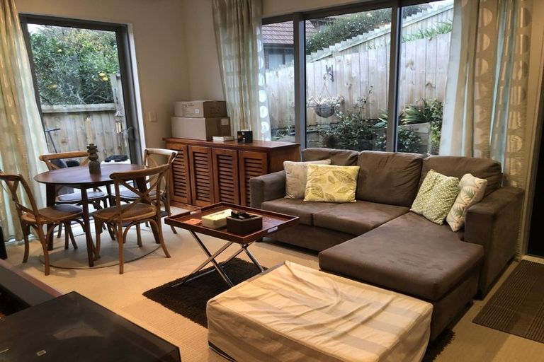 Photo of property in 118a Bleakhouse Road, Mellons Bay, Auckland, 2014