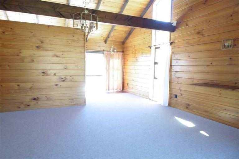 Photo of property in 56 Kennedy Avenue, Forrest Hill, Auckland, 0620