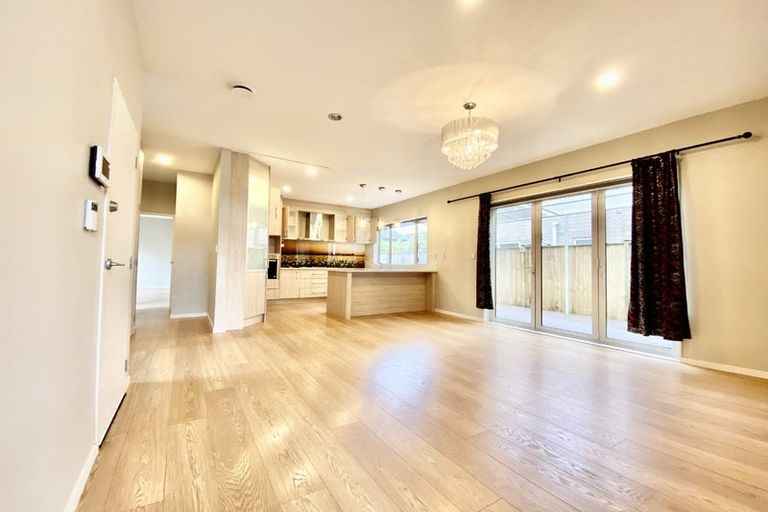 Photo of property in 65 Kerrykeel Drive, Flat Bush, Auckland, 2019