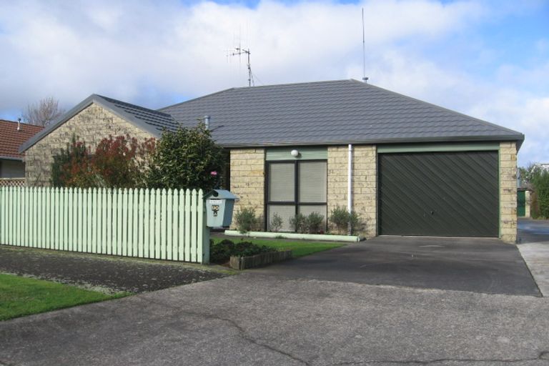 Photo of property in 90b Florence Avenue, Palmerston North, 4414