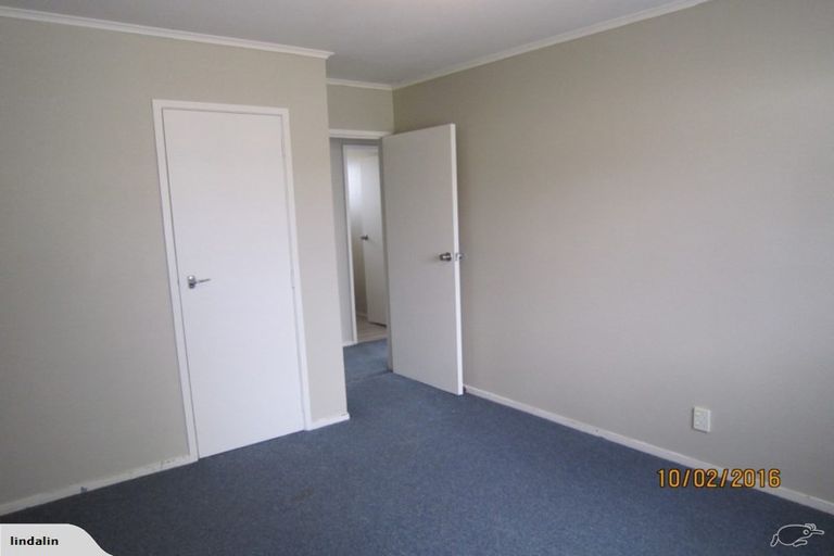 Photo of property in 42 Redwood Drive, Massey, Auckland, 0614