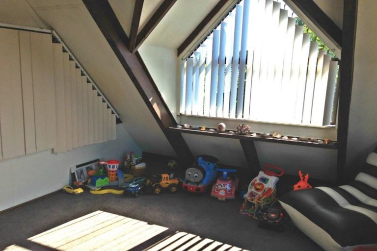 Photo of property in 87 Hillsborough Road, Hillsborough, Auckland, 1042