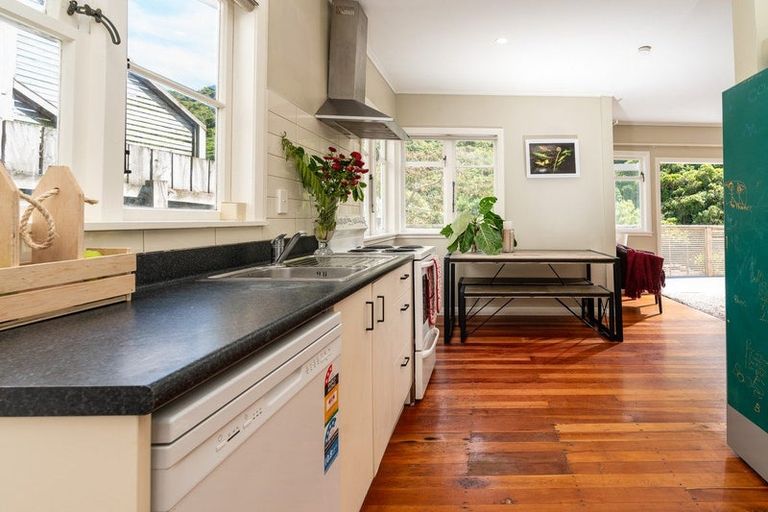 Photo of property in 489 Ohiro Road, Brooklyn, Wellington, 6021