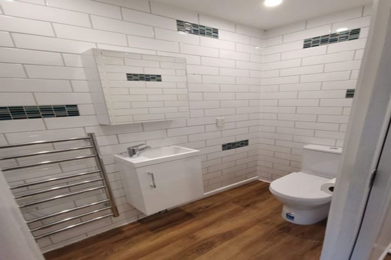 Photo of property in 2 Jenness Grove, Harbour View, Lower Hutt, 5010