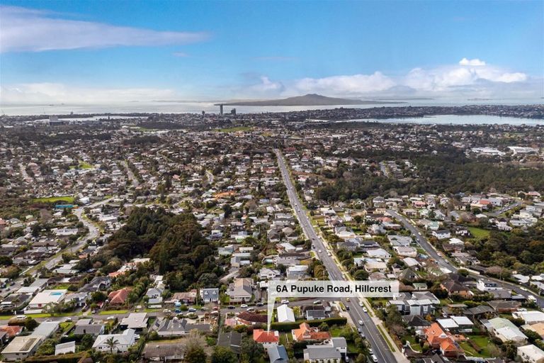 Photo of property in 6a Pupuke Road, Hillcrest, Auckland, 0627