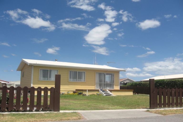 Photo of property in 50 Pukehina Parade, Pukehina, Te Puke, 3189