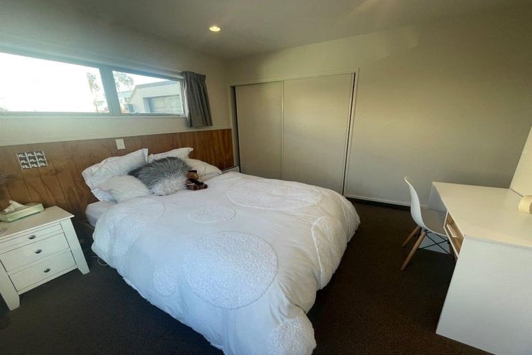 Photo of property in 27c Newnham Terrace, Upper Riccarton, Christchurch, 8041