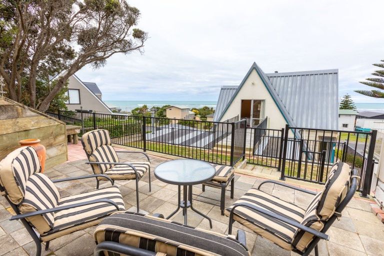 Photo of property in 70 Akitio Esplanade, Akitio, Pongaroa, 4991