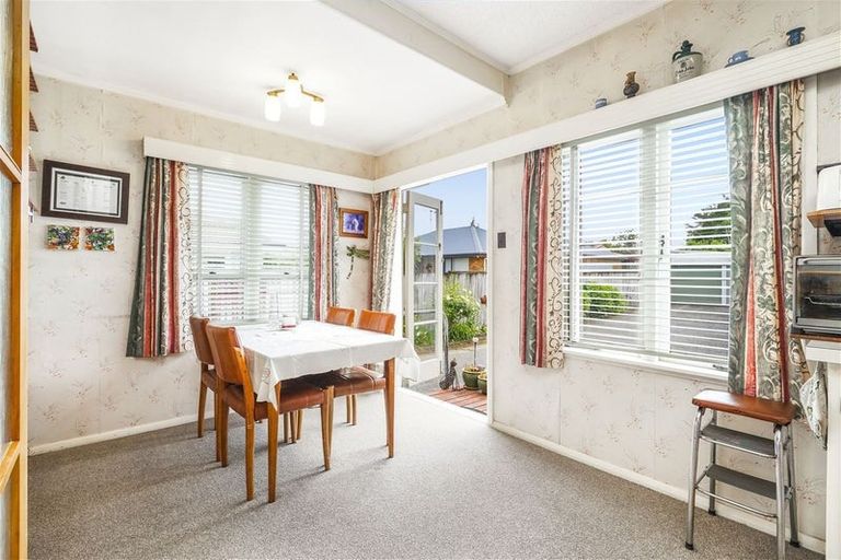Photo of property in 46 Haultain Street, Fairfield, Hamilton, 3214