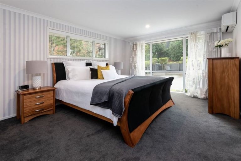 Photo of property in 98 Beach Road, Mellons Bay, Auckland, 2014