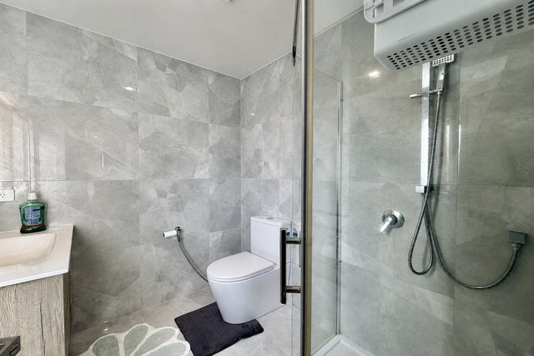 Photo of property in 6d Christmas Road, Manurewa, Auckland, 2102