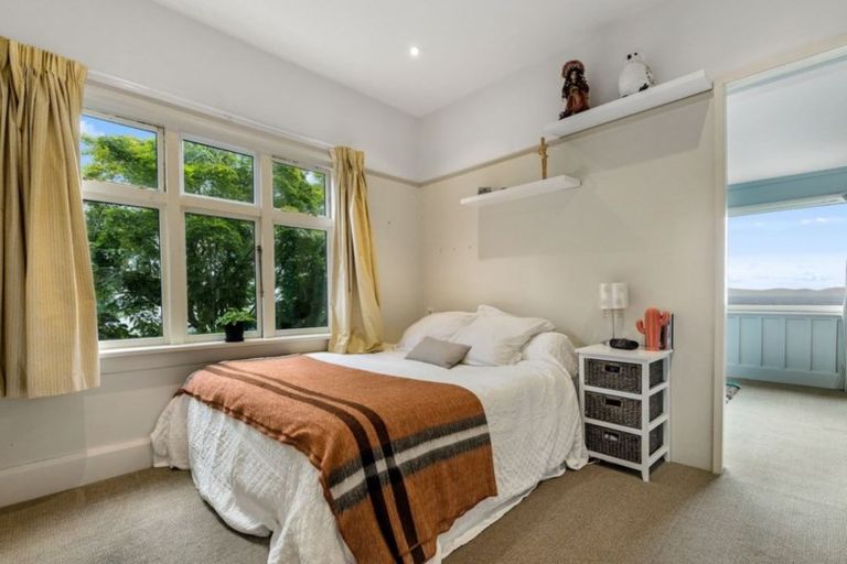 Photo of property in 140 Hackthorne Road, Cashmere, Christchurch, 8022