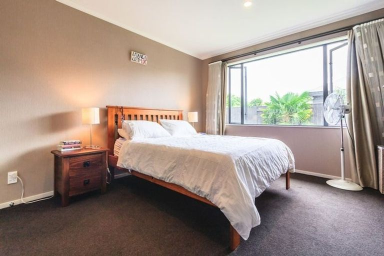 Photo of property in 9 Angelina Way, Kelvin Grove, Palmerston North, 4414