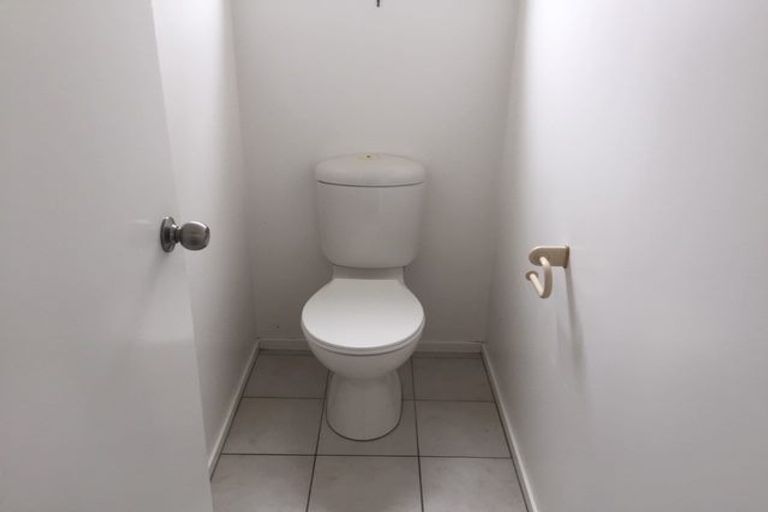 Photo of property in 2/14 Penning Road, Castor Bay, Auckland, 0620