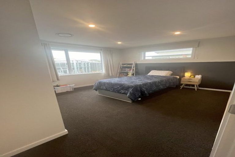 Photo of property in 21 Read Crescent, Clive, 4102