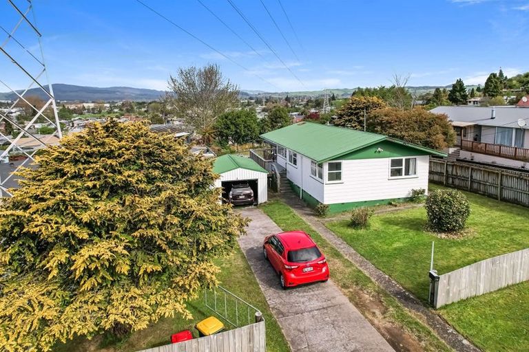 Photo of property in 72 Mallard Drive, Selwyn Heights, Rotorua, 3015