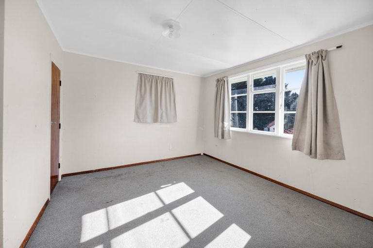 Photo of property in 82 Glenpark Avenue, Frankleigh Park, New Plymouth, 4310