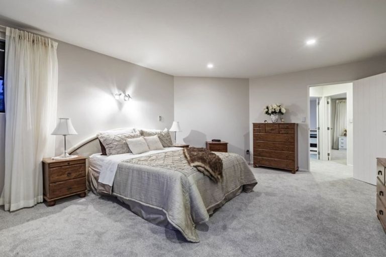 Photo of property in 13 Oakway Drive, Schnapper Rock, Auckland, 0632