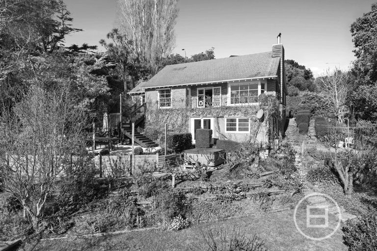 Photo of property in 116 Dyers Pass Road, Cashmere, Christchurch, 8022