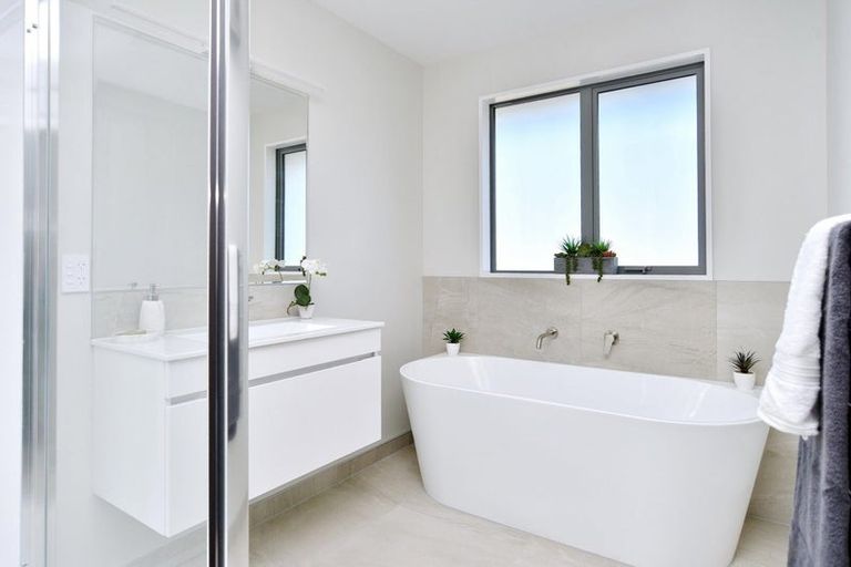 Photo of property in 1 Sills Street, Woodend, 7610