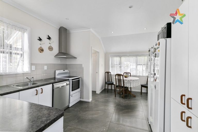 Photo of property in 3 Pilcher Crescent, Naenae, Lower Hutt, 5011