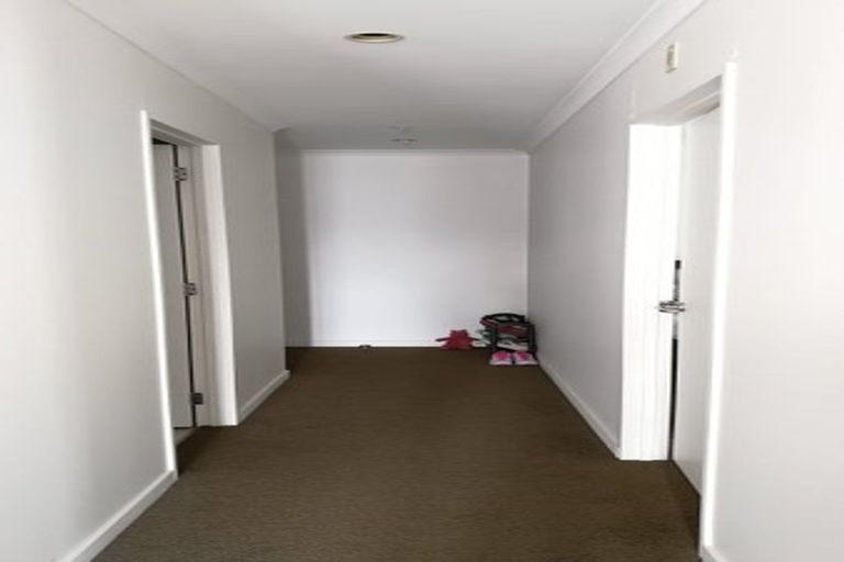 Photo of property in Terrace Heights Apartments, 10c/163 The Terrace, Wellington Central, Wellington, 6011