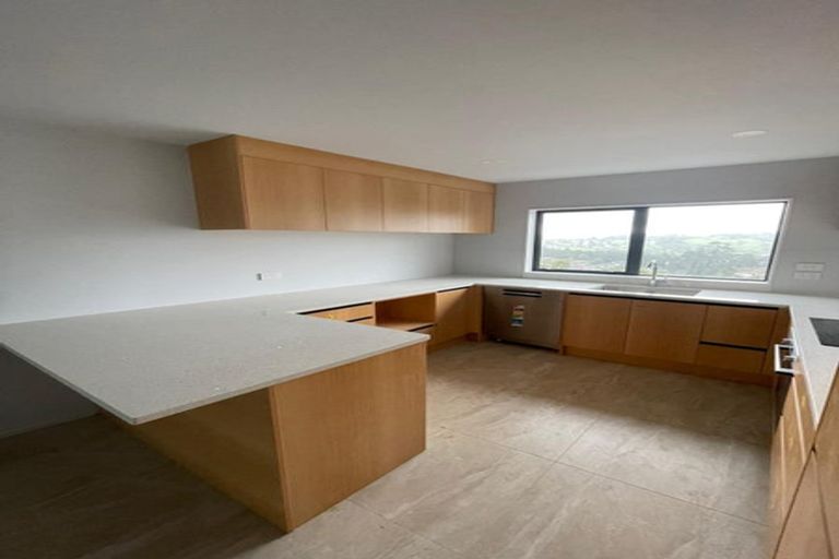 Photo of property in 262a Sturges Road, Henderson, Auckland, 0612