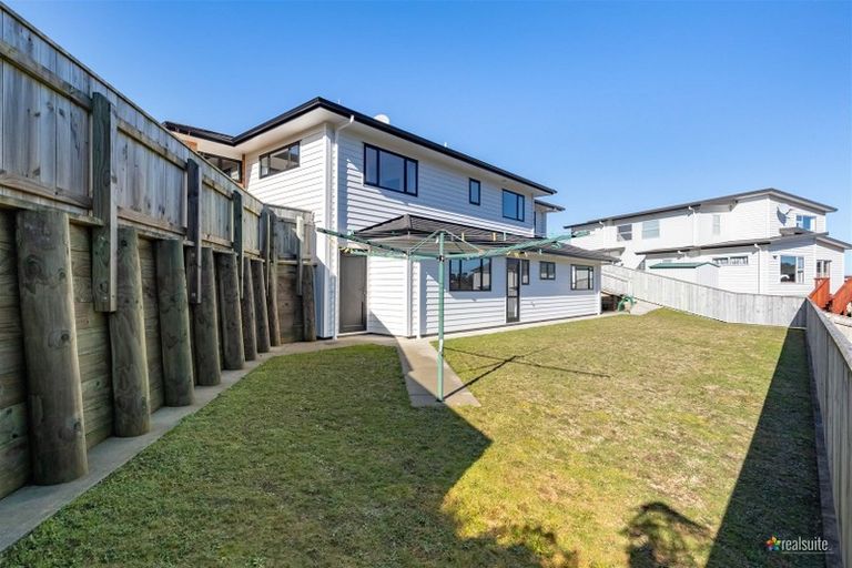 Photo of property in 40 Meadowbank Drive, Belmont, Lower Hutt, 5010