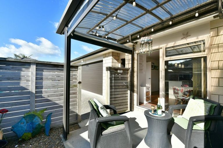 Photo of property in 43a Doment Crescent, Orewa, 0931