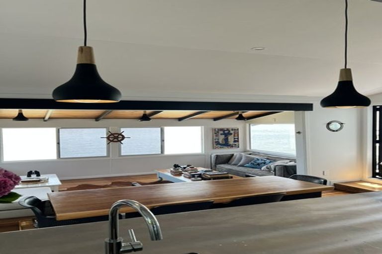 Photo of property in 155 Torkar Road, Clarks Beach, 2122