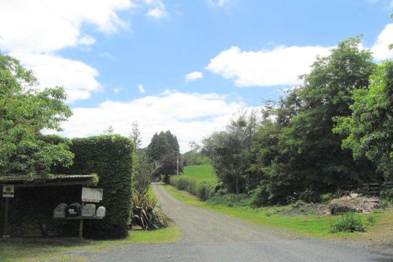 Photo of property in 191a Chamberlain Road, Bombay, 2675