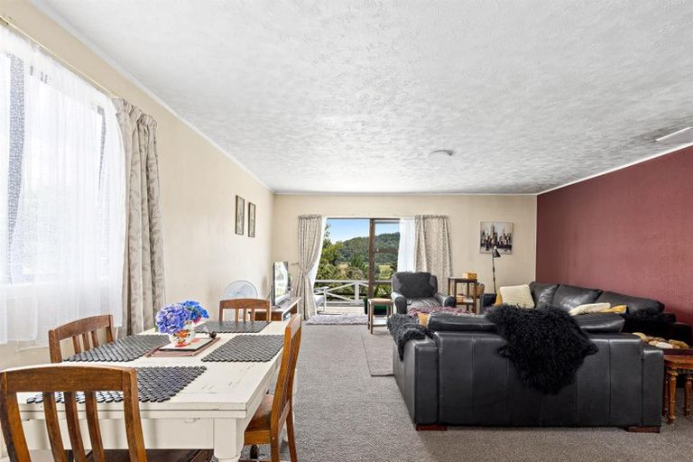 Photo of property in 380 Kaipara Coast Highway, Helensville, Kaukapakapa, 0871