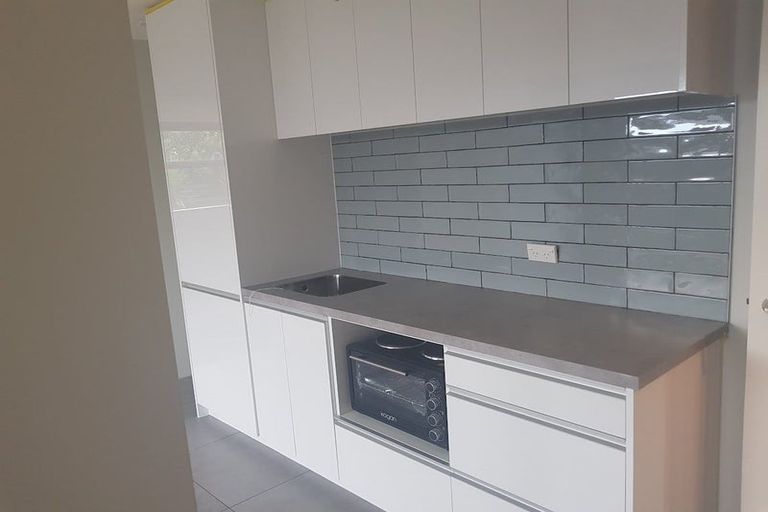 Photo of property in 4 Bellamont Street, Kumeu, 0810