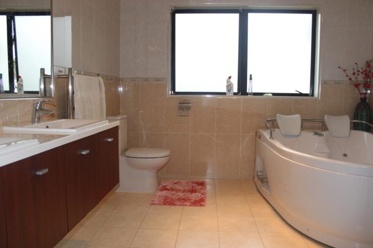 Photo of property in 193 Gills Road, Albany Heights, Auckland, 0632