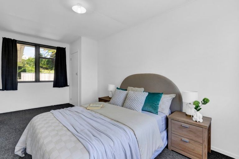 Photo of property in 8 Granby Place, Westown, New Plymouth, 4310