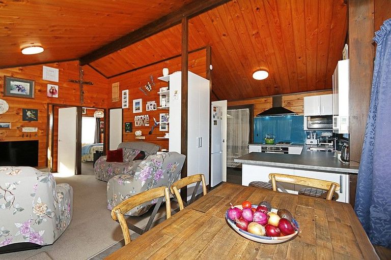 Photo of property in 16 Pohutukawa Drive, Opunake, 4616