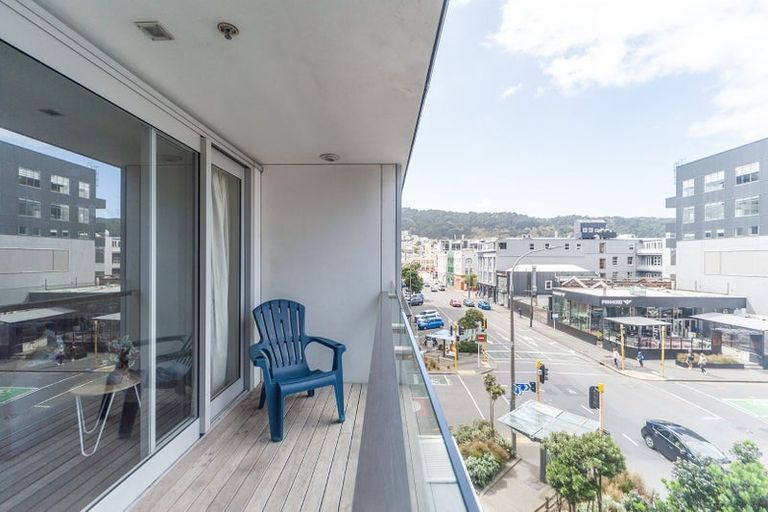 Photo of property in Monument Apartments, 3f/245 Wakefield Street, Te Aro, Wellington, 6011