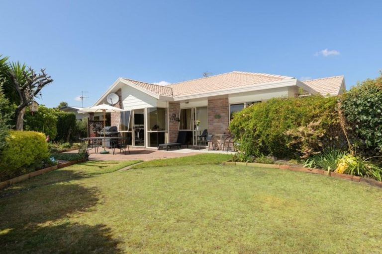 Photo of property in 5 Checketts Place, Papamoa Beach, Papamoa, 3118