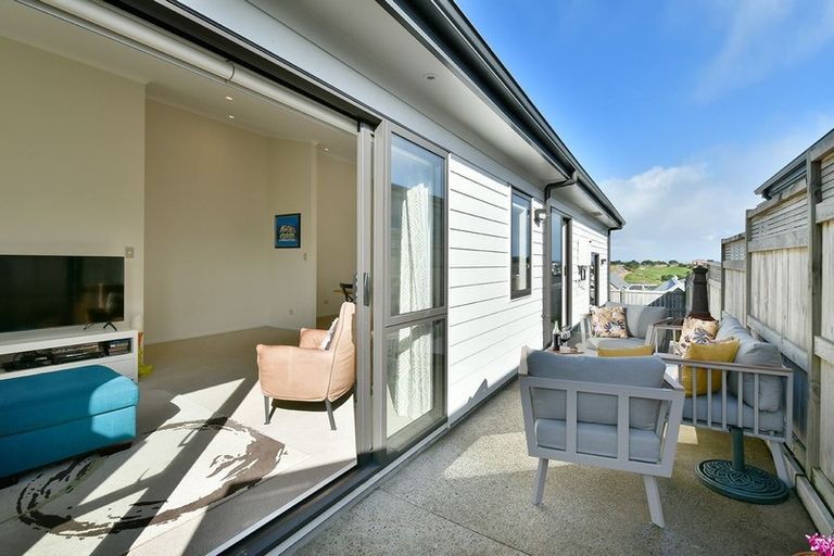 Photo of property in 11 Barcliff Terrace, Gulf Harbour, Whangaparaoa, 0930